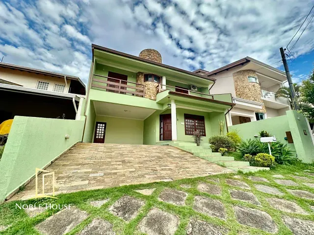 Casa com 250m² 3 quartos e 3 banheiros, à venda, no bairro Roncáglia em Valinhos