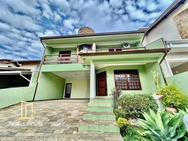 Casa com 250m² 3 quartos e 3 banheiros, à venda, no bairro Roncáglia em Valinhos