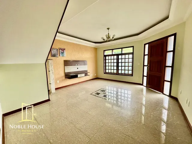 Casa com 250m² 3 quartos e 3 banheiros, à venda, no bairro Roncáglia em Valinhos