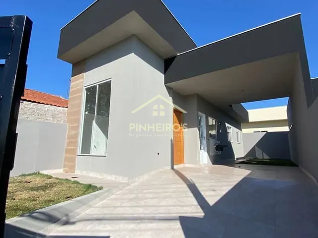 Casa com 135m² 2 quartos e 1 banheiro, à venda, no bairro Conjunto Habitacional Cristal em Cambé
