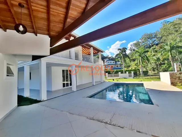 Casa com 1000m² 3 quartos e 6 banheiros, à venda, no bairro Paião em Guararema