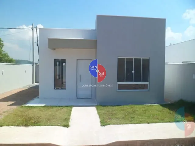 Casa 2 quartos e 1 banheiro, à venda, no bairro Ipiranga (Praia de Mauá) em Magé