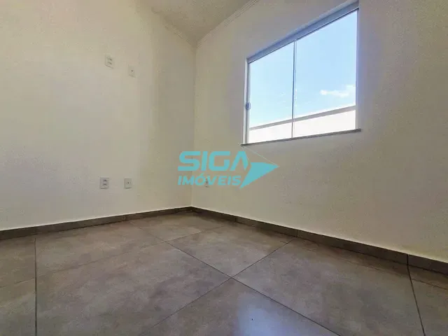 Casa 3 quartos e 1 banheiro, à venda, no bairro Parque Real em Pouso Alegre