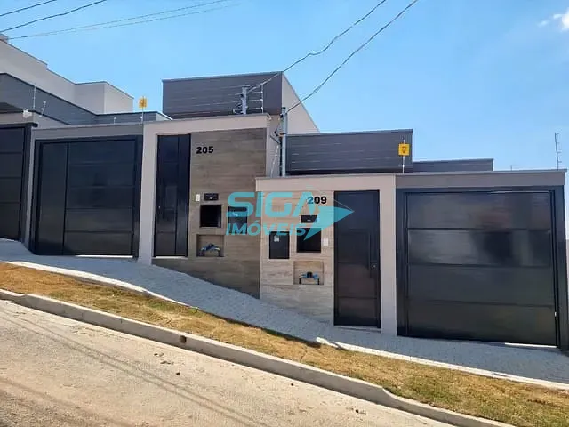 Casa 3 quartos e 1 banheiro, à venda, no bairro Parque Real em Pouso Alegre
