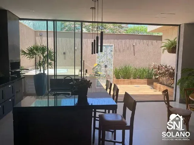 Casa com 360m² 2 quartos e 5 banheiros, à venda, no bairro Parque Oeste Industrial em Goiânia