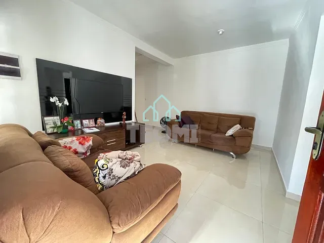 Casa com 150m² 3 quartos e 2 banheiros, à venda, no bairro Parque Senhor do Bonfim em Taubaté