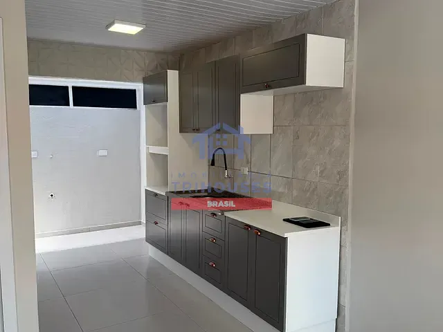 Casa 2 quartos e 1 banheiro, à venda, no bairro Estados em Fazenda Rio Grande