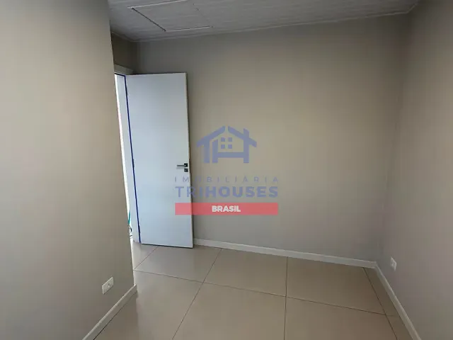 Casa 2 quartos e 1 banheiro, à venda, no bairro Estados em Fazenda Rio Grande