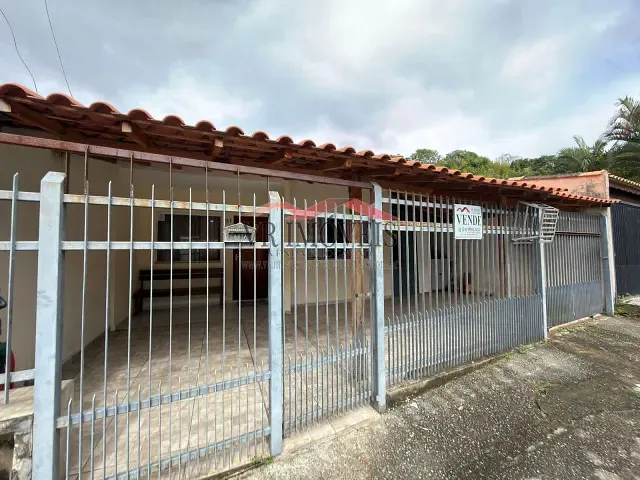 Casa com 200m² 2 quartos e 2 banheiros, à venda, no bairro Candelária em Volta Redonda