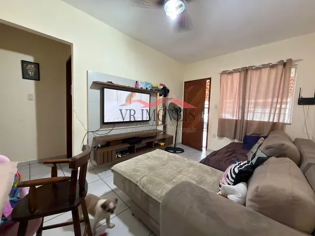 Casa com 200m² 2 quartos e 2 banheiros, à venda, no bairro Candelária em Volta Redonda