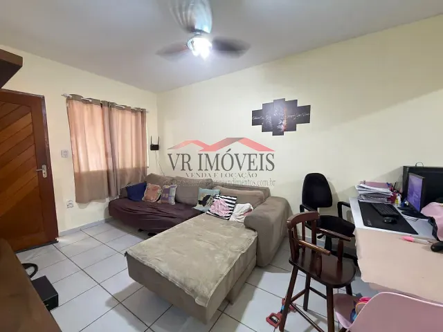 Casa com 200m² 2 quartos e 2 banheiros, à venda, no bairro Candelária em Volta Redonda