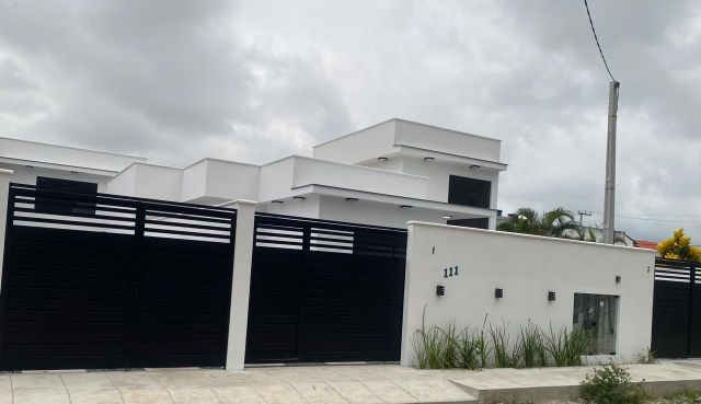Casa 3 quartos e 2 banheiros, à venda, no bairro Chácara Mariléa em Rio das Ostras