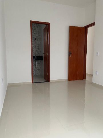 Casa 3 quartos e 2 banheiros, à venda, no bairro Chácara Mariléa em Rio das Ostras