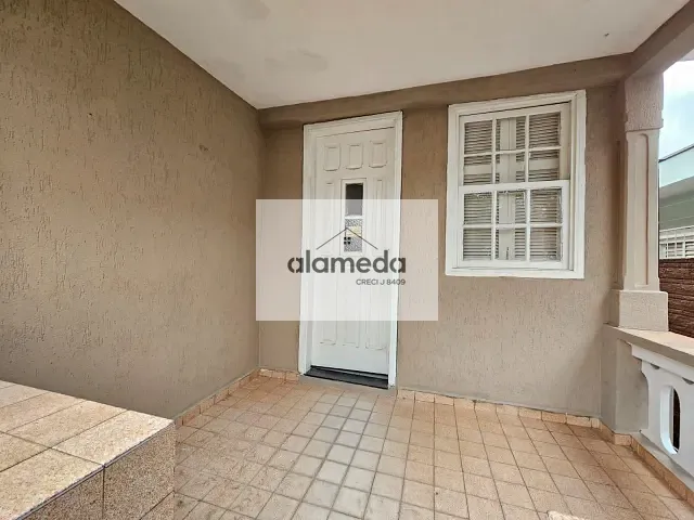 Casa 3 quartos e 1 banheiro, para alugar, no bairro CENTRO em Jacarezinho