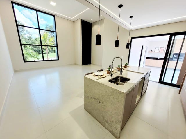 Casa com 300m² 3 quartos e 5 banheiros, à venda, no bairro Jardim Panorama em Indaiatuba