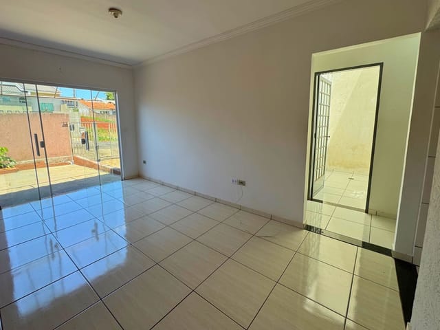 Casa com 260m² 2 quartos e 1 banheiro, à venda, no bairro Vila Santa Lorena em Apucarana