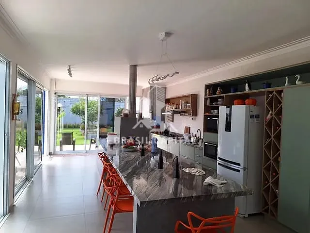 Casa 4 quartos e 5 banheiros, à venda, no bairro Jardim Novo Mundo em Sorocaba