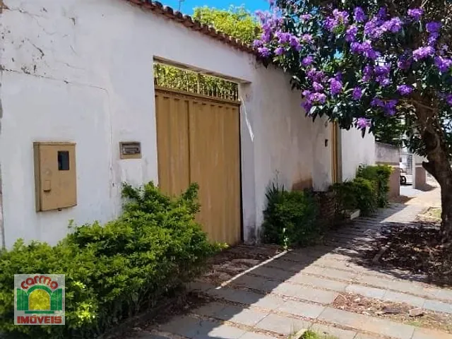 Casa com 450m² 3 quartos e 3 banheiros, à venda, no bairro Cidade Jardim em Anápolis