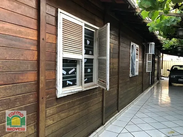 Casa com 450m² 3 quartos e 3 banheiros, à venda, no bairro Cidade Jardim em Anápolis