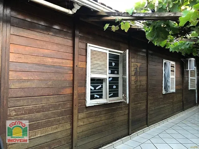 Casa com 450m² 3 quartos e 3 banheiros, à venda, no bairro Cidade Jardim em Anápolis