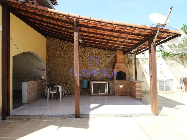 Casa com 400m² 4 quartos e 3 banheiros, à venda, no bairro Campo Grande em Rio de Janeiro