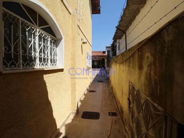 Casa com 400m² 4 quartos e 3 banheiros, à venda, no bairro Campo Grande em Rio de Janeiro