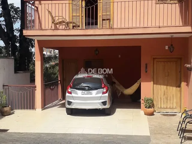 Casa com 600m² 4 quartos e 4 banheiros, à venda, no bairro Jardim dos Estados em Poços de Caldas