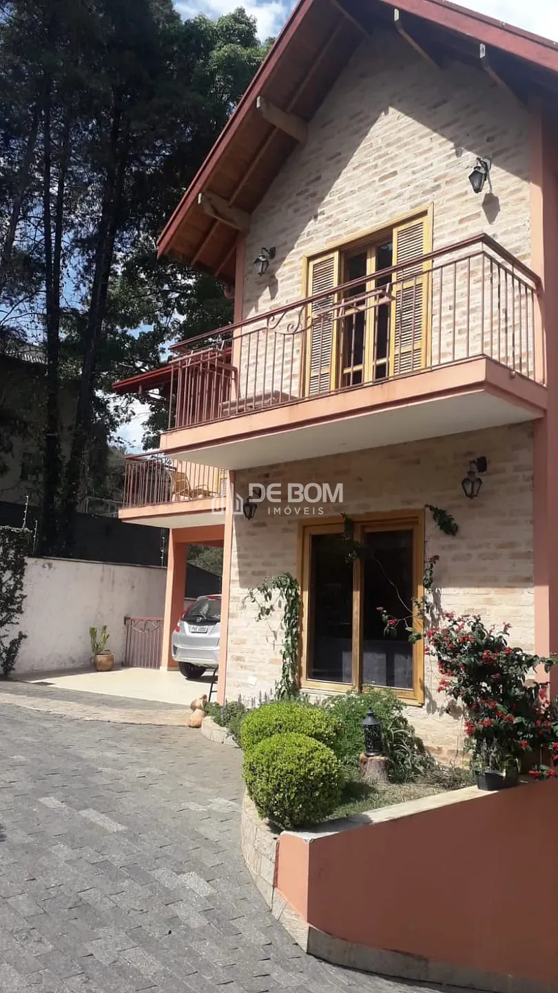 Casa, 4 quartos, 323 m² - Foto 1