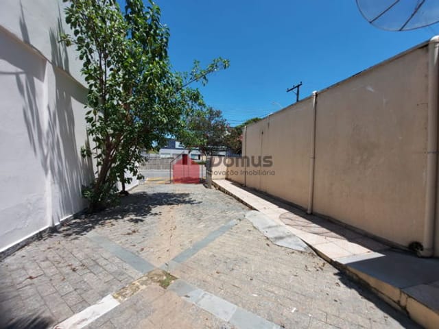 Casa com 1390m², à venda, no bairro São Benedito em Pindamonhangaba