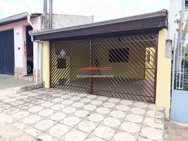 Casa 2 quartos e 2 banheiros, à venda, no bairro Parque São Bento em Sorocaba