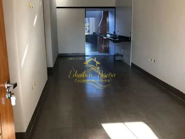Casa com 125m² 3 quartos e 1 banheiro, à venda, no bairro Olímpico em Londrina