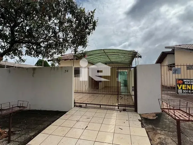 Casa com 480m² 4 quartos e 2 banheiros, à venda, no bairro Centro em Rolândia