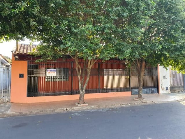 Casa com 275m² 3 quartos e 3 banheiros, à venda, no bairro Jardim Sao Braz em Birigui