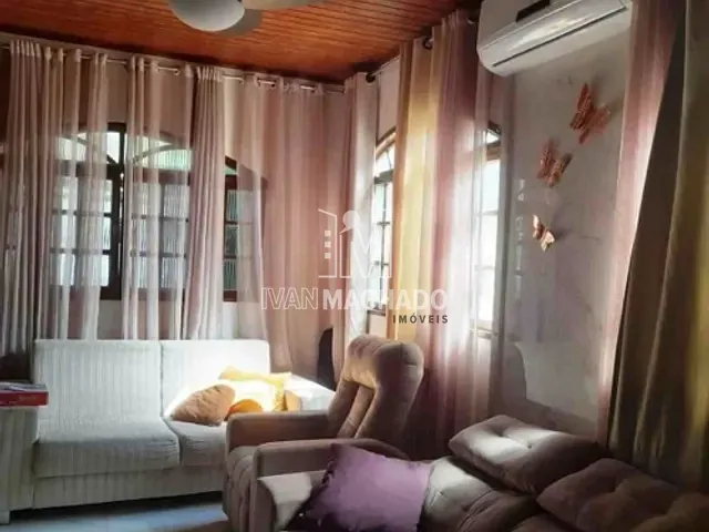 Casa com 300m² 3 quartos e 3 banheiros, à venda, no bairro Jardim Camburi em Vitória