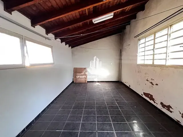 Casa 2 quartos e 2 banheiros, à venda, no bairro Centro em Pederneiras