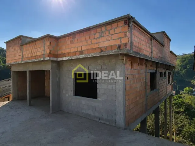 Casa 3 quartos e 2 banheiros, à venda, no bairro Vista Alegre em Concórdia