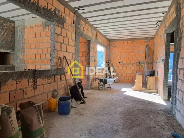 Casa 3 quartos e 2 banheiros, à venda, no bairro Vista Alegre em Concórdia