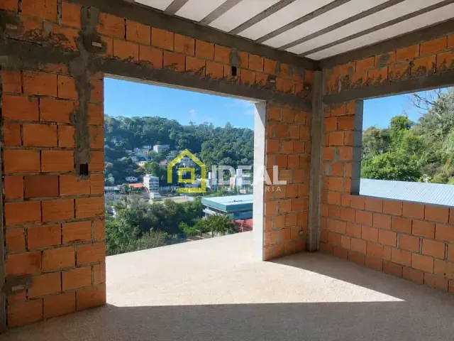 Casa 3 quartos e 2 banheiros, à venda, no bairro Vista Alegre em Concórdia
