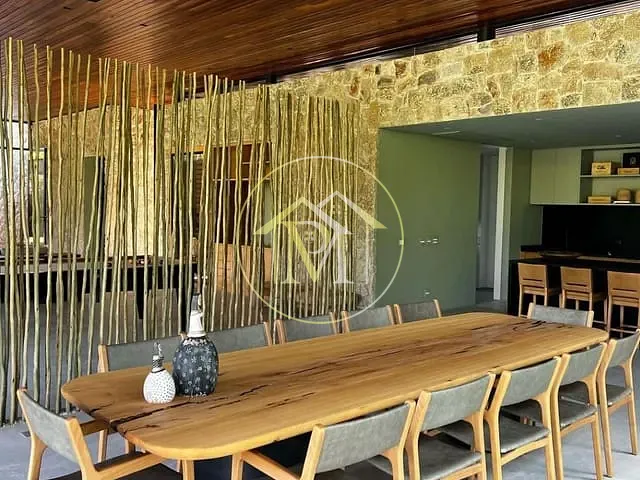 Casa com 3040m² 5 quartos e 8 banheiros, à venda, no bairro Condomínio Terras de São José I em Itu