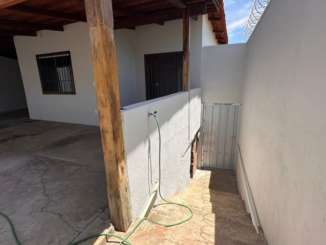 Foto do Casa - Casa para locação, Santa Tereza, Araçuaí, MG | Rede Max Imoveis