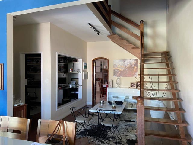 Casa com 500m² 4 quartos e 5 banheiros, à venda, no bairro Vila Valqueire em Rio de Janeiro