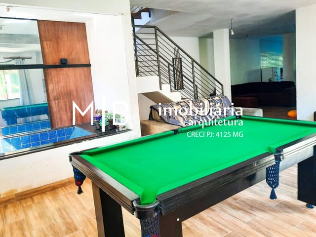 Casa com 1980m² 5 quartos e 6 banheiros, à venda, no bairro PARAÍSO em CATAGUASES