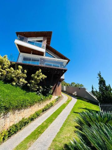 Casa 3 quartos e 3 banheiros, à venda, no bairro Pedra Branca em Palhoça