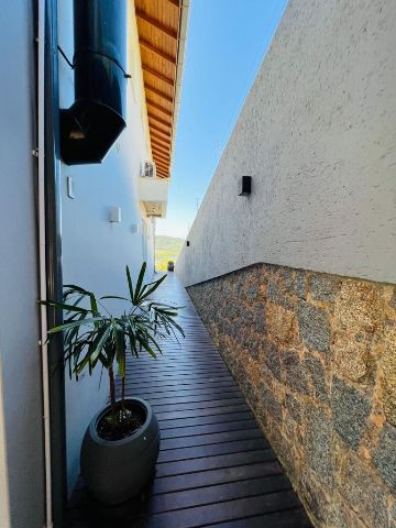 Casa 3 quartos e 3 banheiros, à venda, no bairro Pedra Branca em Palhoça