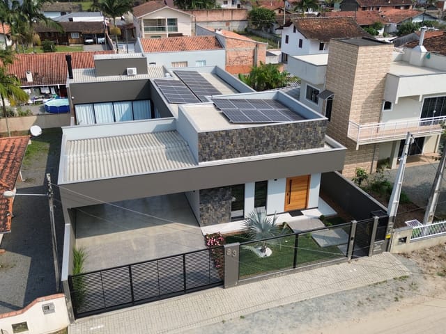 Foto do Casa - Residência AVERBADA de Alto Padrão a 70m da Lagoa à venda, Bairro Costeira, Balneário Barra do Sul, SC | North Center