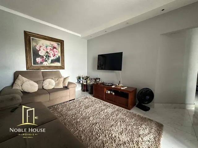 Casa com 300m² 3 quartos e 2 banheiros, à venda, no bairro Centro em Vinhedo