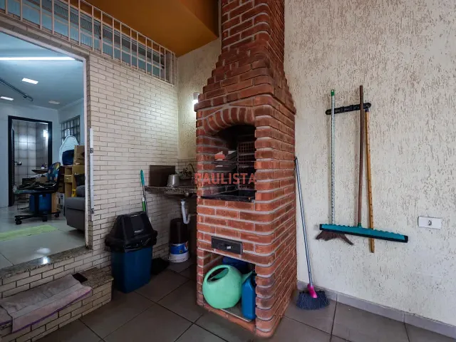 Casa para alugar, no bairro Embaré em Santos