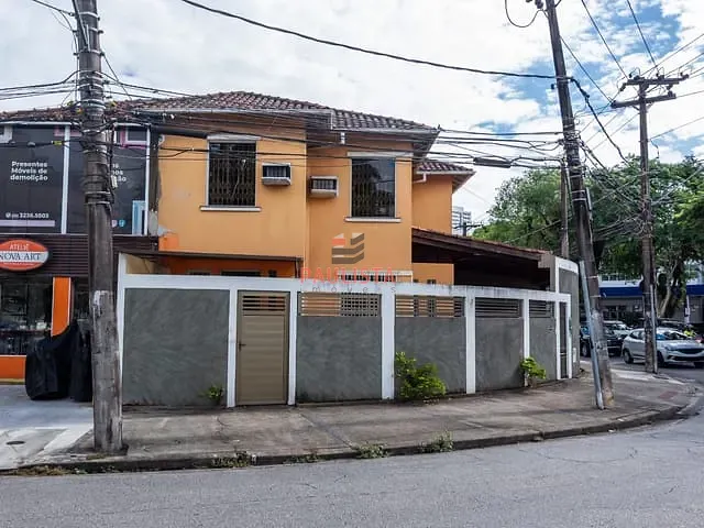 Casa para alugar, no bairro Embaré em Santos