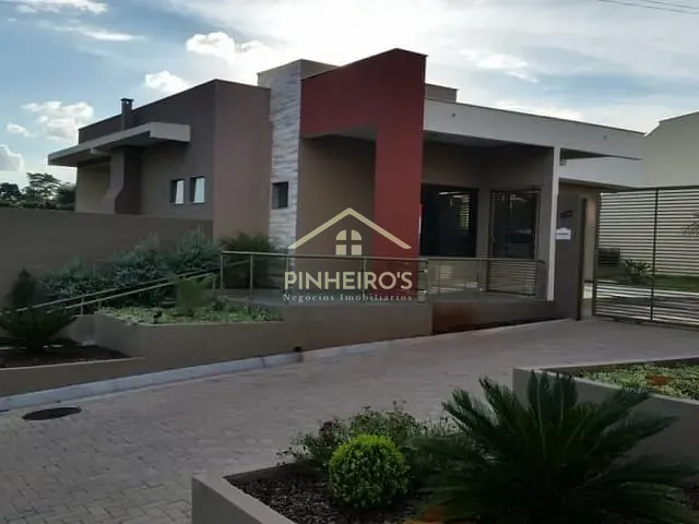 Casa com 100m² 3 quartos e 1 banheiro, à venda, no bairro Centro em Cambé