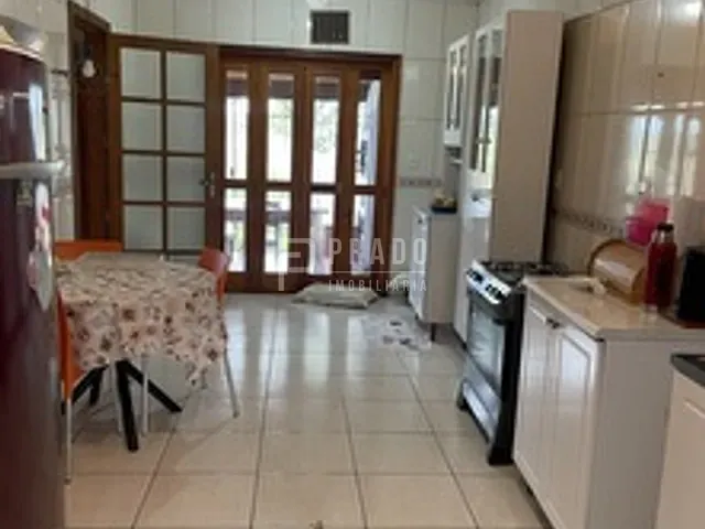 Casa com 525m² 2 quartos e 2 banheiros, à venda, no bairro São Gonçalo em Pelotas